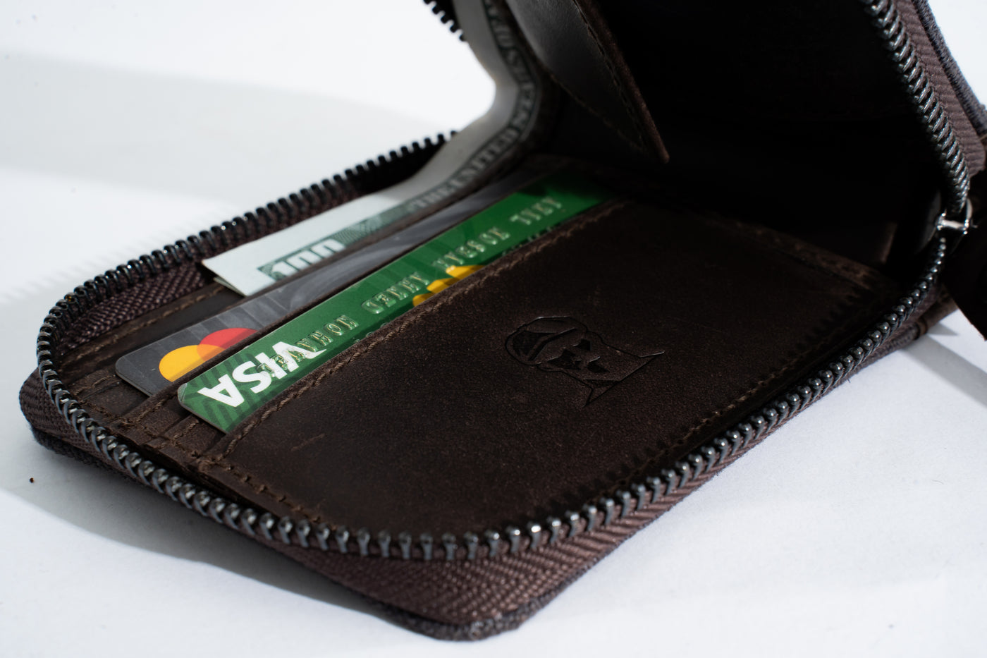 Joobran’s zipper-around wallet – Army