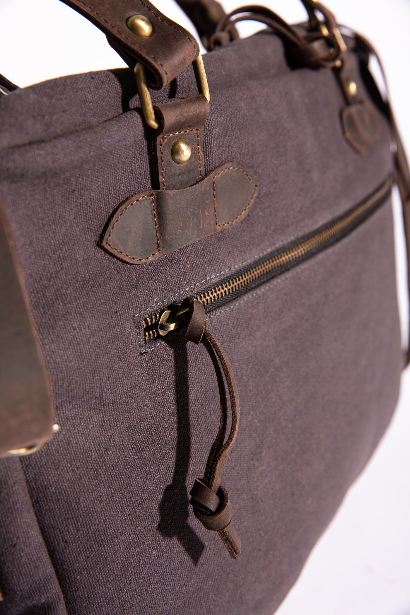 Charlie Messenger Bag - Dark Grey