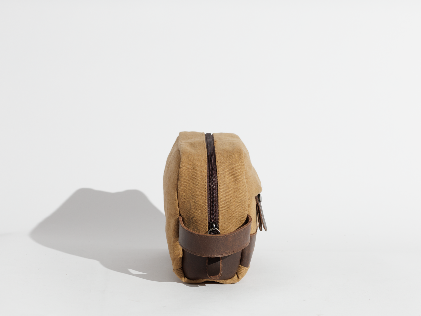 Toiletry bag “hand bag“ – Tan