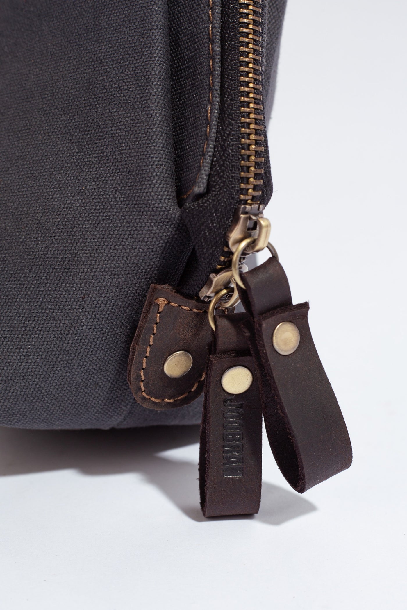 Wilson Toiletry Bag ''100% Cotton canvas & Cow leather'' - Dark Grey