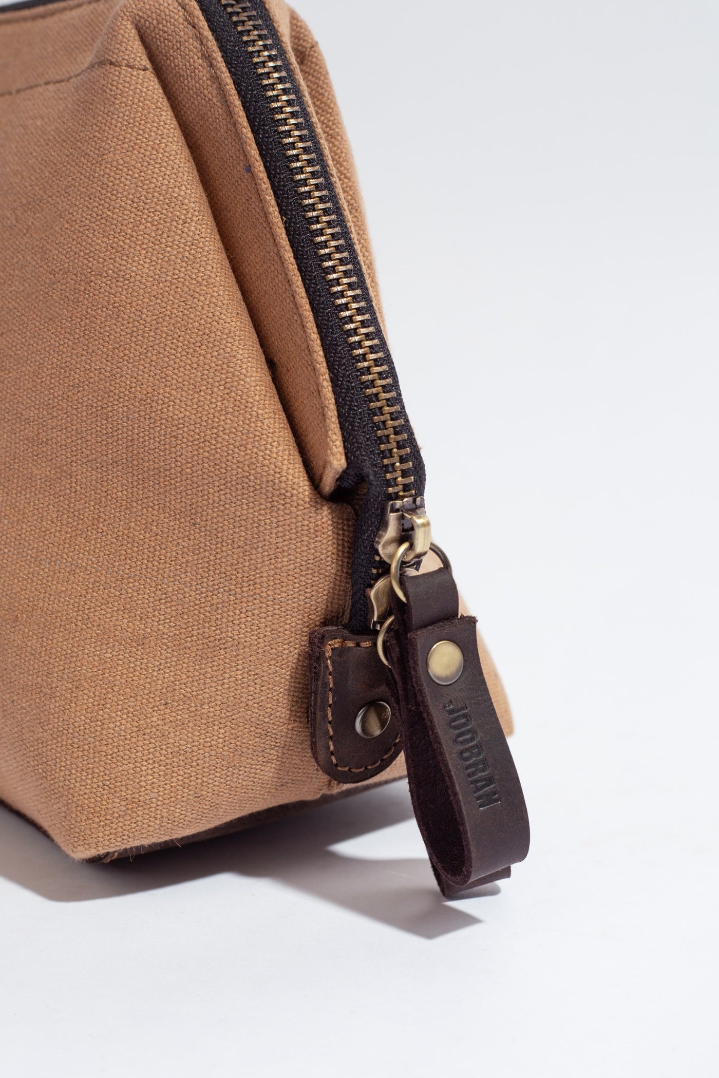 Wilson Toiletry Bag ''100% Cotton canvas & Cow leather'' - Tan