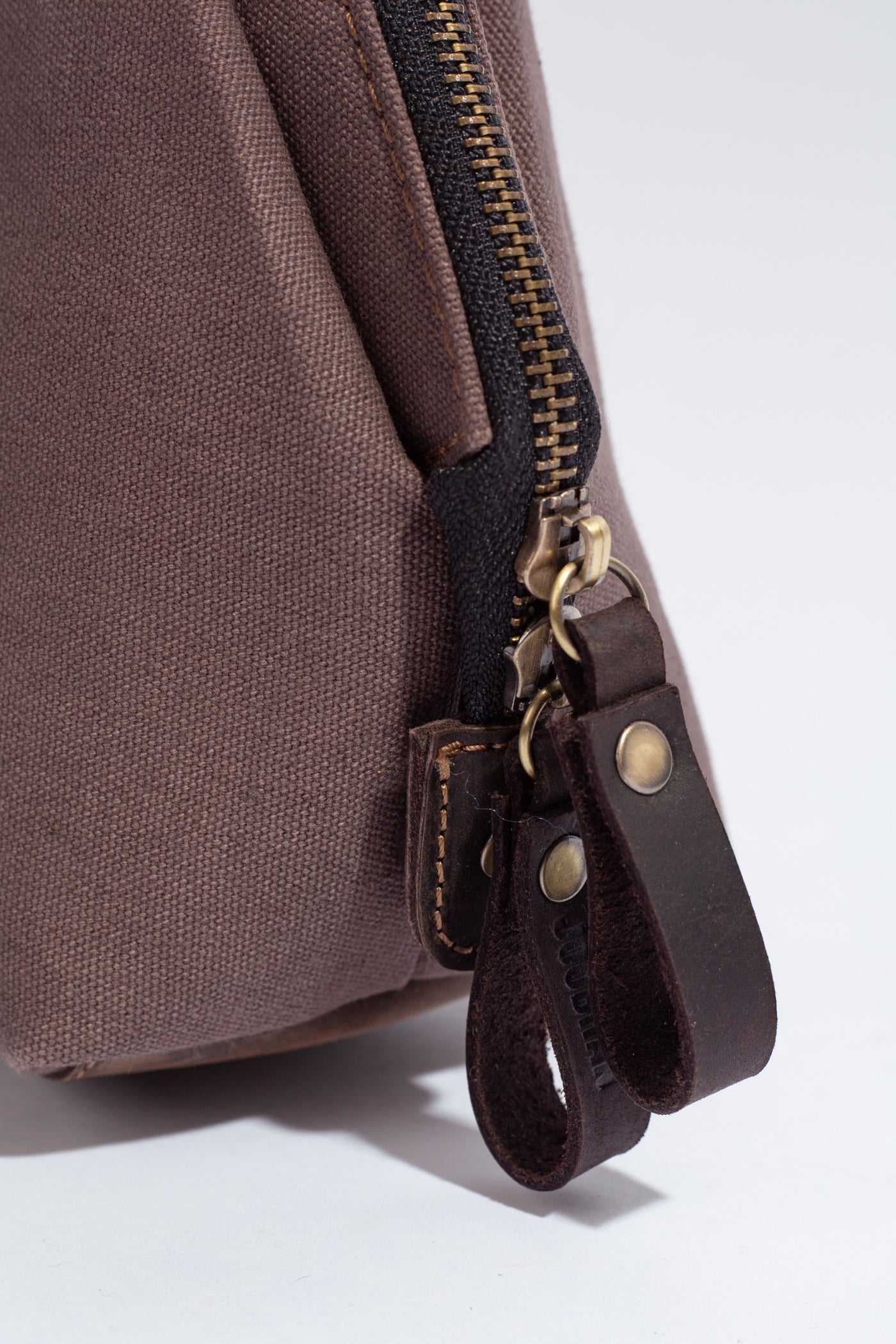 Wilson Toiletry Bag ''100% Cotton canvas & Cow leather'' - Light Brown