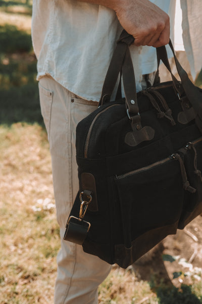 Charlie Messenger Bag - Black