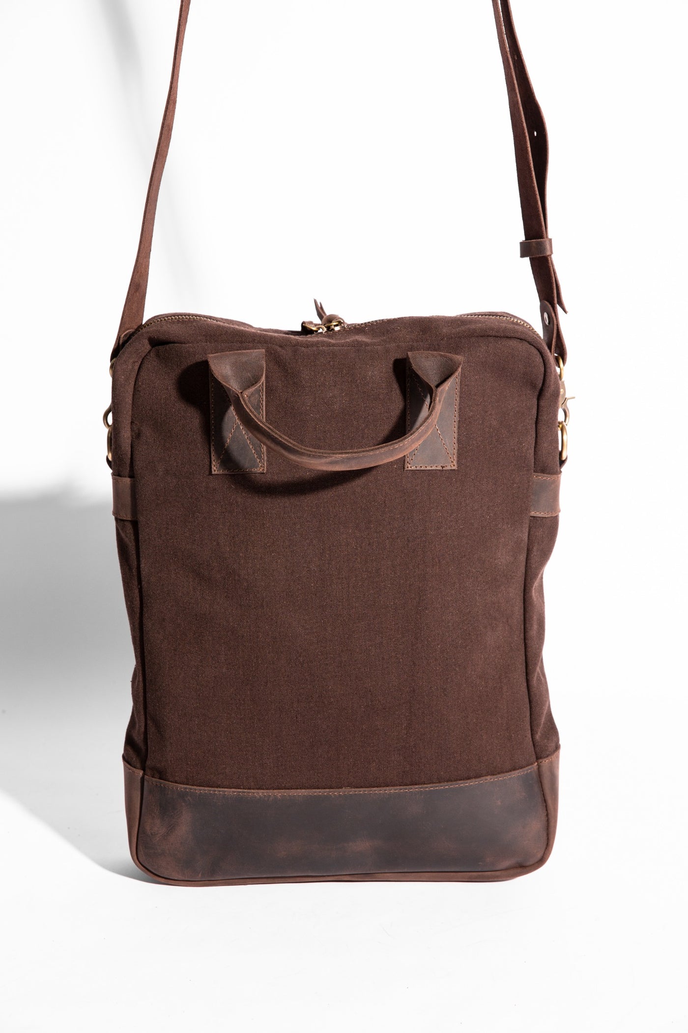 Ola Messenger Bag - Dark Brown